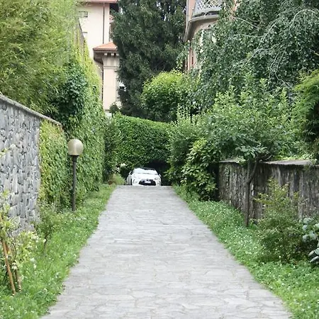 شقة Ferrari كومو